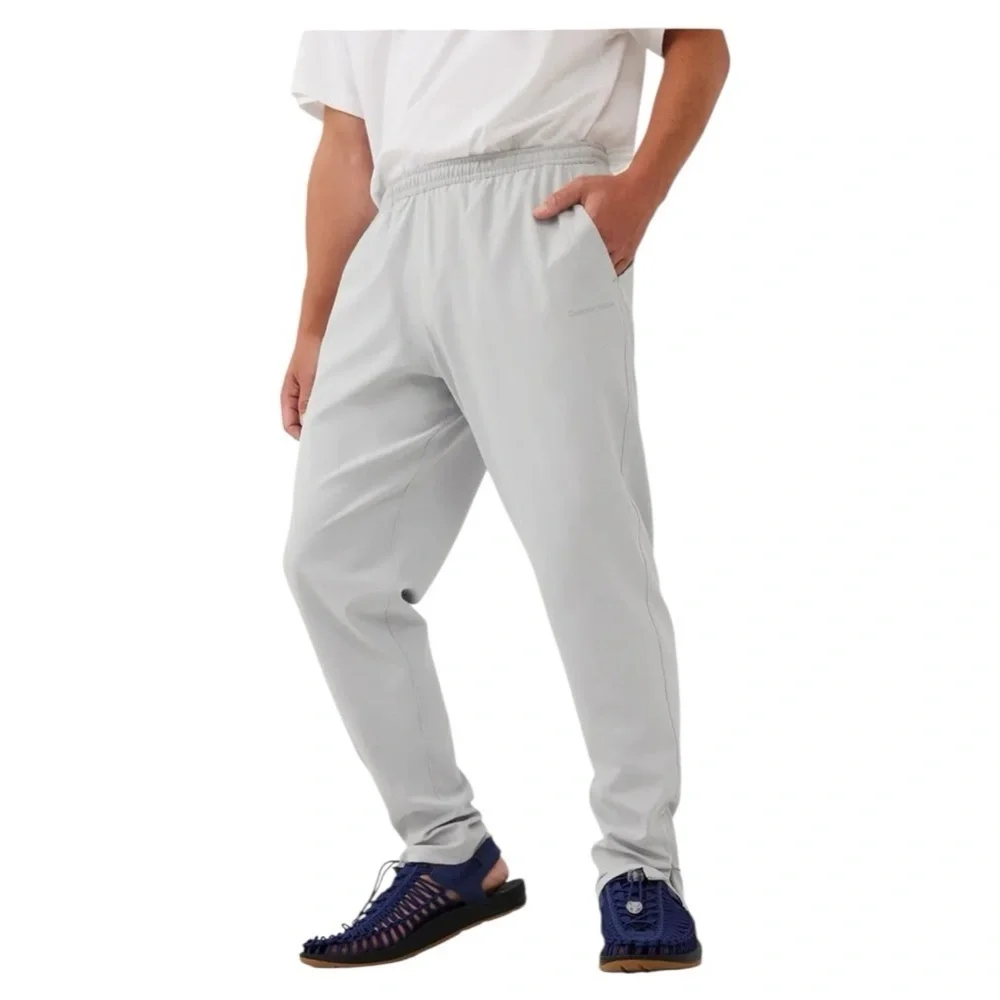 NWT! Outdoor Voices Men’s High Stride Pant in Color: Comet. Size Small.